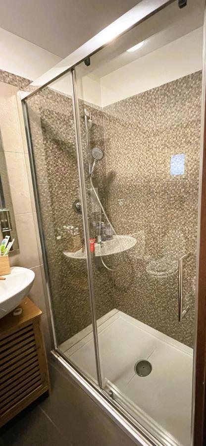 Casa Pizzoli Apartman Bari Kültér fotó
